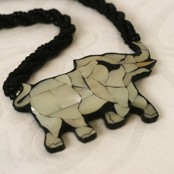 Mother-of-Pearl Elephant Necklace - Picture 3 of 4